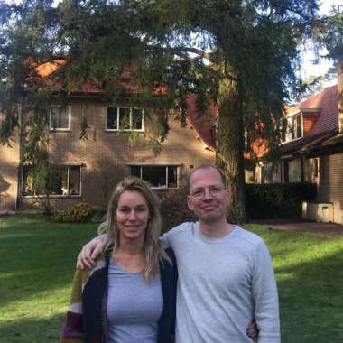 Nu online: podcast Lopen met Lebowski met Marion Pauw in villa die haar inspireerde voor haar roman