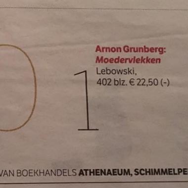 Moedervlekken op 1 in NRC boeken top 10