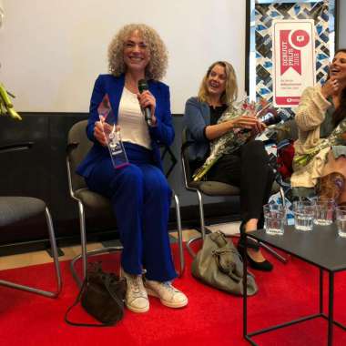 Antoinette Beumer wint Hebban Debuutprijs 2018