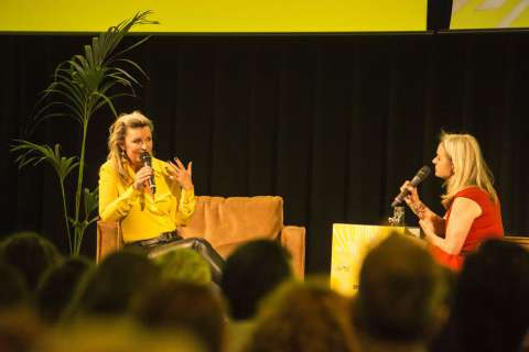 Interview Saskia Noort door Raymond van de Klundert (Kluun) in Amstelveen
