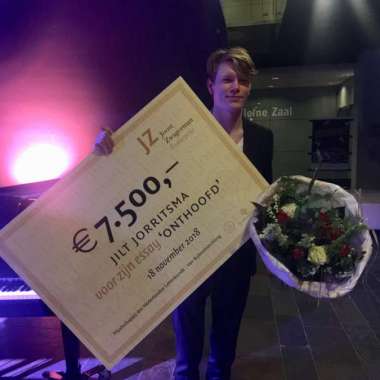 Jilt Jorritsma wint Joost Zwagerman Essayprijs 2018