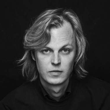 Jonah Falke on tour met 'De mooiste vrouw van de wereld'