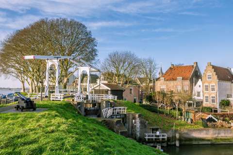 Lezing Susan Smit in bibliotheek Krimpenerwaard te Schoonhoven over 'Tropenbruid'